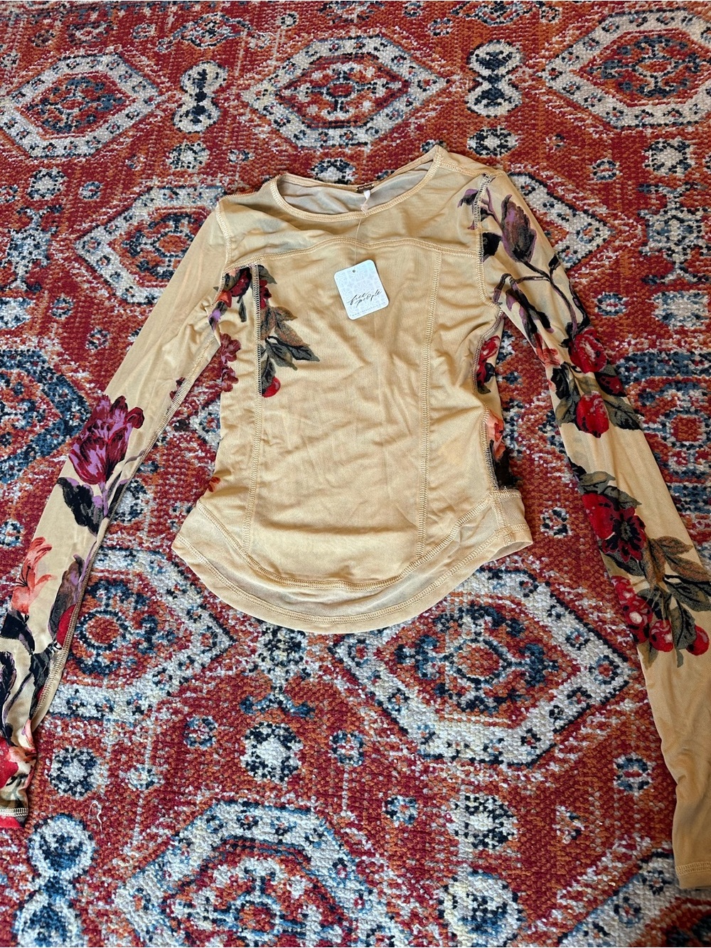 Floral mesh long sleeve - Picture 1 of 3